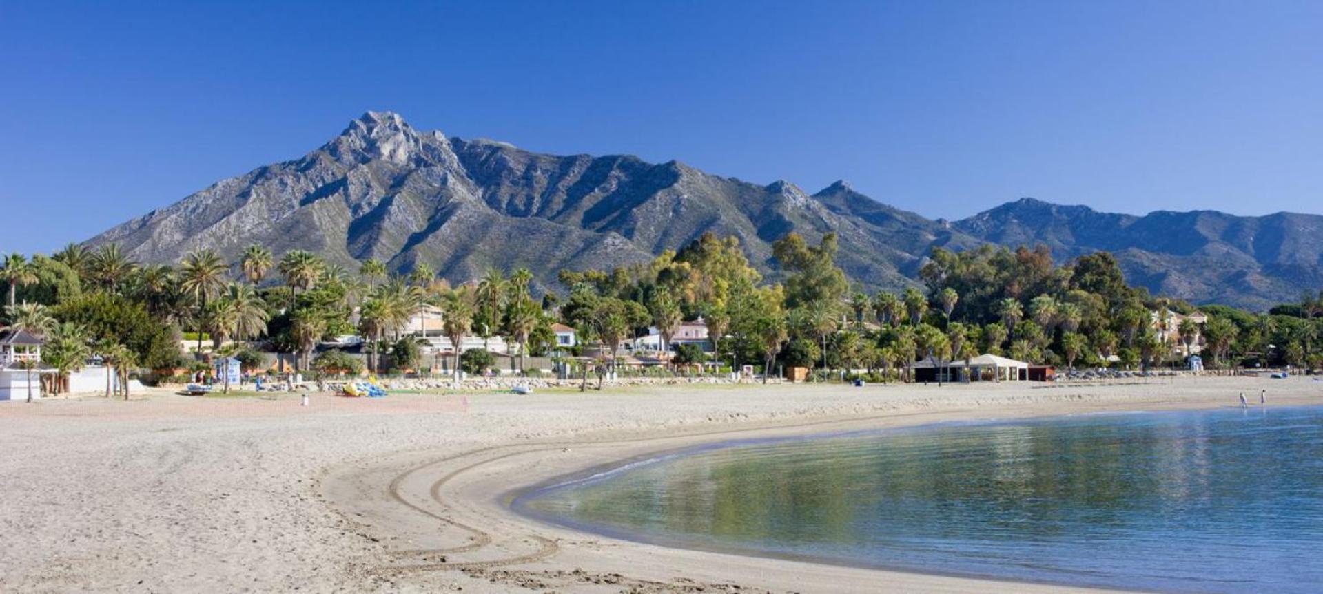 Апартаменты Seafront In Marbella With Pool And Garage Экстерьер фото